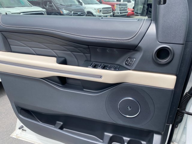 Certified 2023 Ford Expedition Platinum AWD/4WD image 13