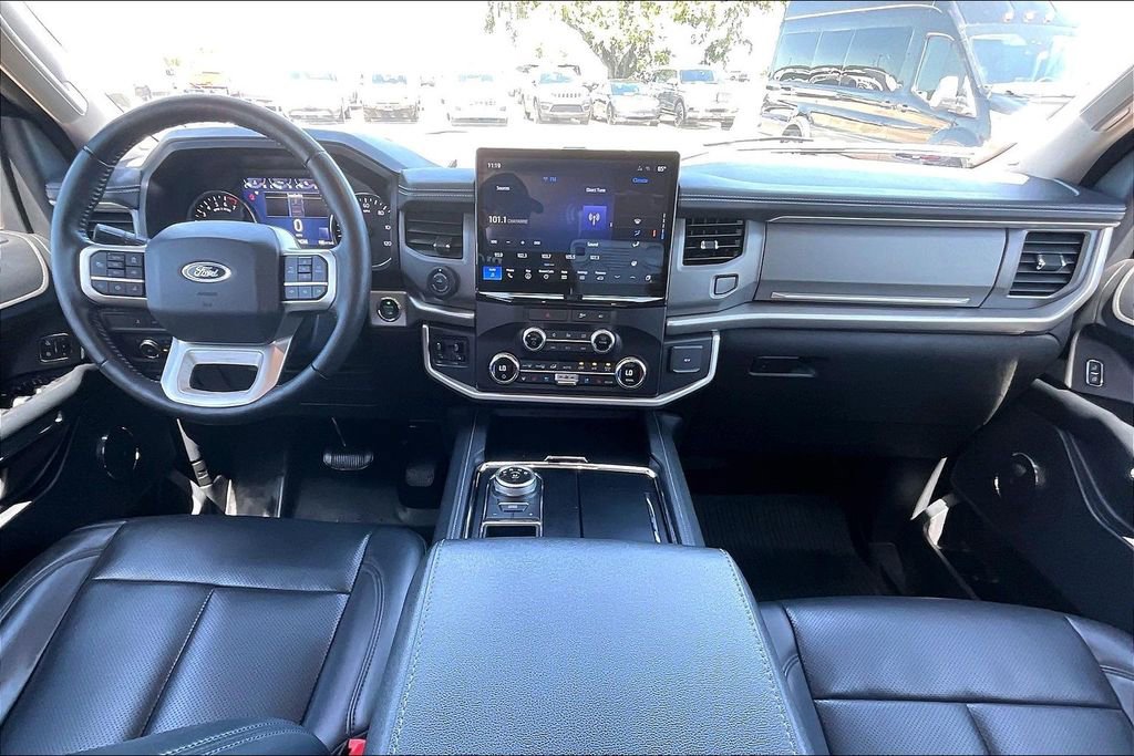 Certified 2022 Ford Expedition XLT RWD image 7