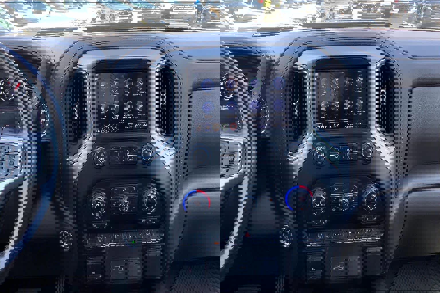 Used 2022 Chevrolet Silverado 2500 LTZ w/ LTZ Convenience Package image 9