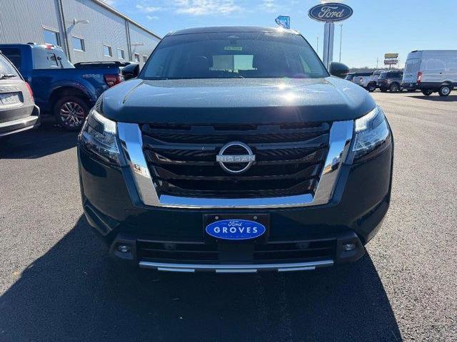 Used 2022 Nissan Pathfinder Platinum w/ Cargo Package image 2