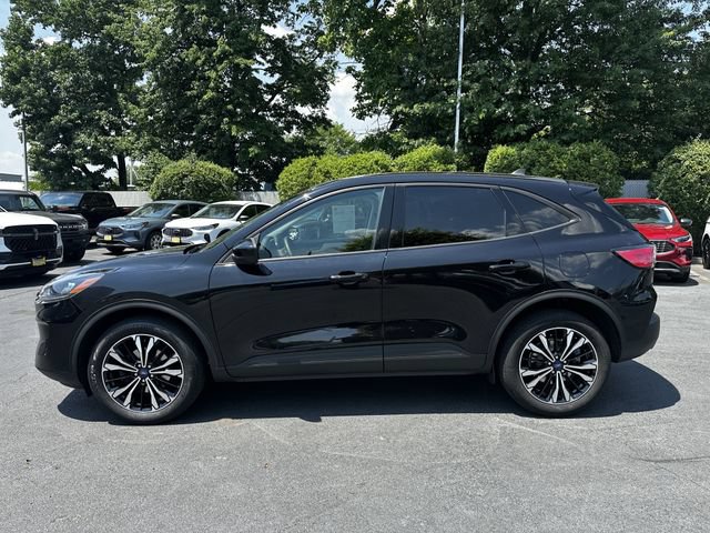 Certified 2022 Ford Escape SE w/ SE Sport Appearance Package AWD/4WD image 8