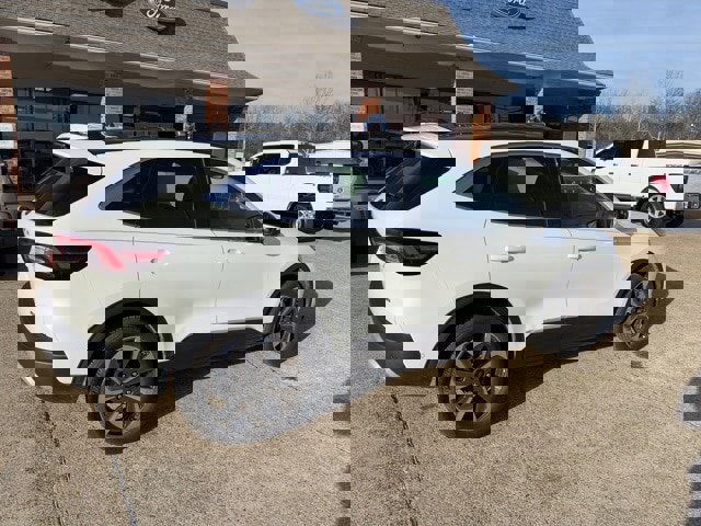 Certified 2023 Ford Escape Platinum w/ Premium Technology Package image 5