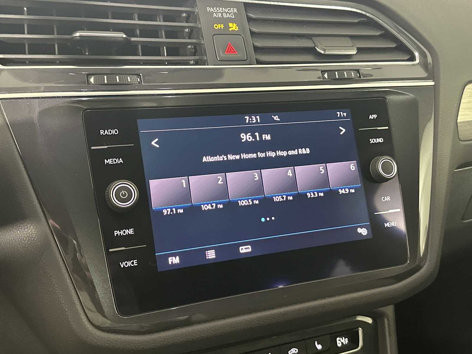 Used 2019 Volkswagen Tiguan SE w/ Panoramic Sunroof Package FWD image 30