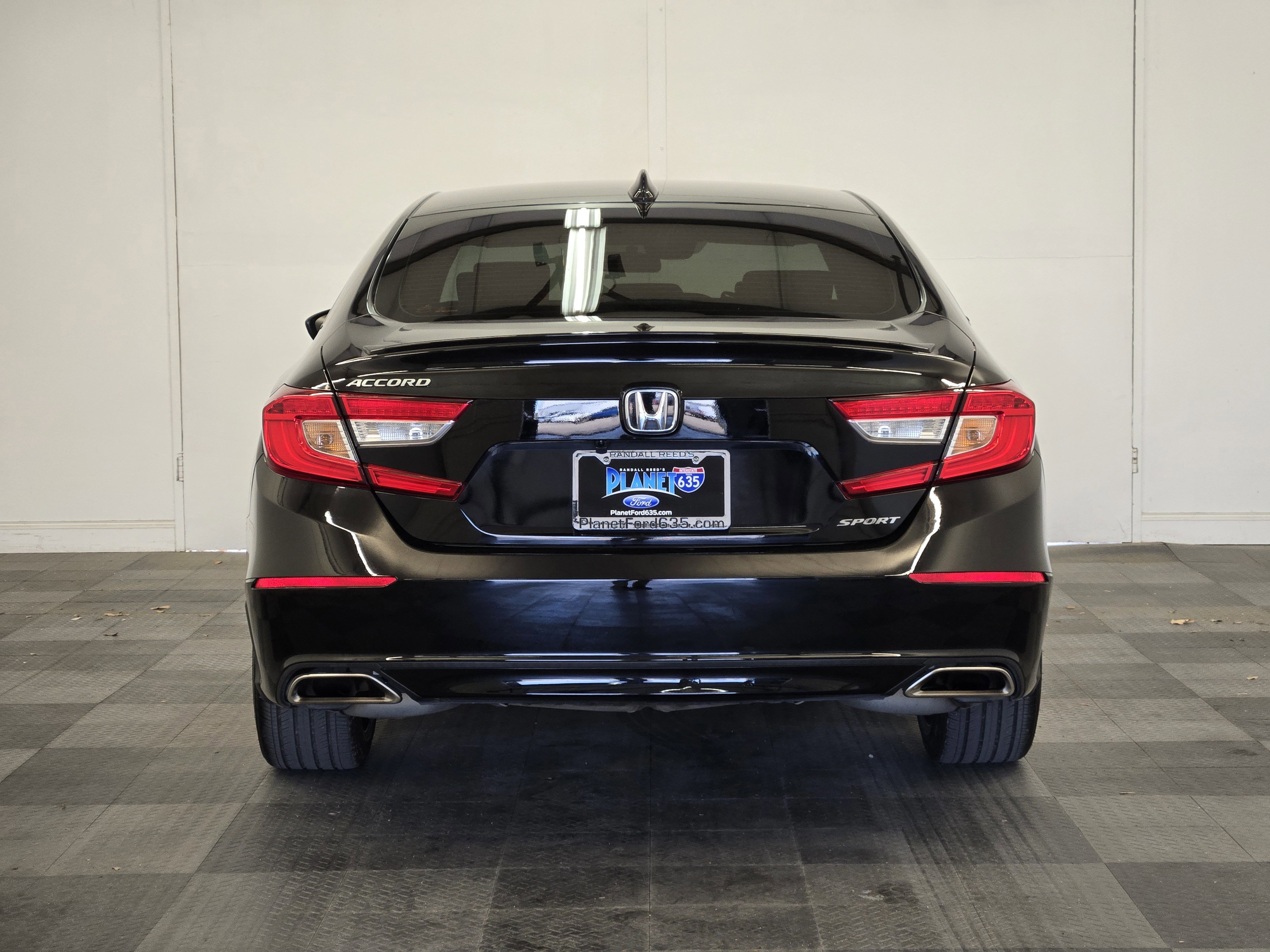 Used 2022 Honda Accord Sport image 3
