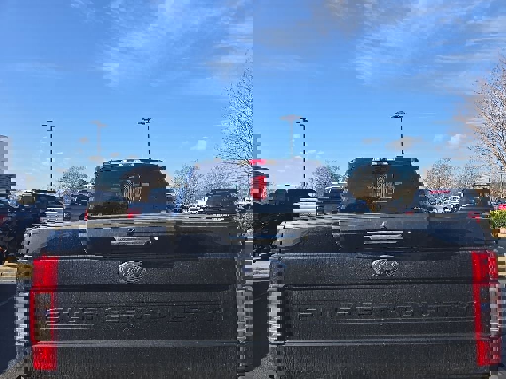 Certified 2022 Ford F250 XLT w/ XLT Premium Package image 3