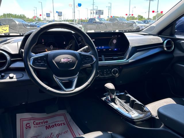 Used 2025 Chevrolet Trax ACTIV w/ Sunroof Package FWD image 9
