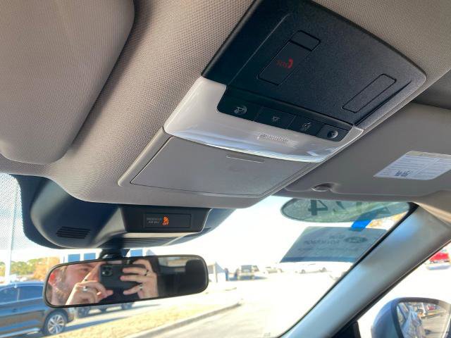 Used 2024 Nissan Rogue SV image 24