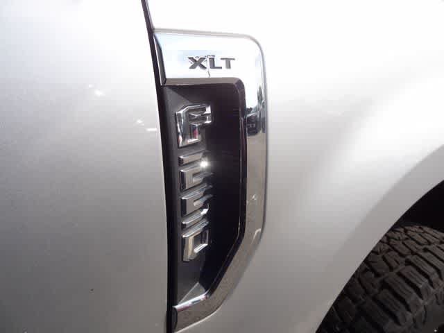 Certified 2019 Ford F250 XLT AWD/4WD image 16
