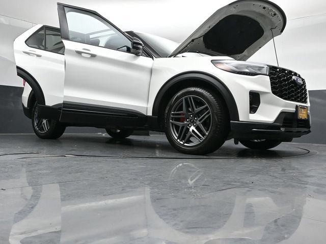 Certified 2025 Ford Explorer ST AWD/4WD image 55