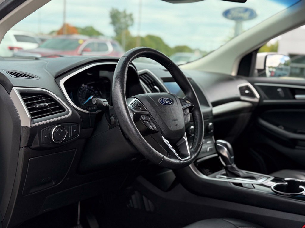 Certified 2018 Ford Edge SEL w/ Equipment Group 201A AWD/4WD image 11