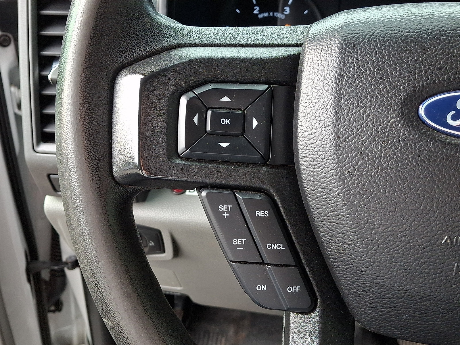 Certified 2017 Ford F550 4x4 Regular Cab Super Duty image 20