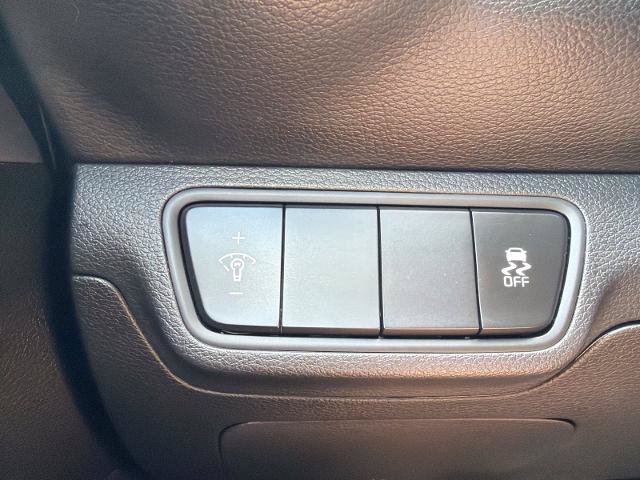 Used 2023 Kia Forte LXS FWD image 16