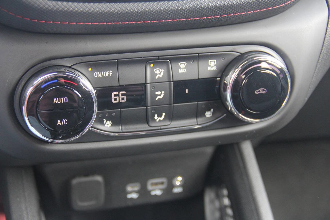 Used 2023 Chevrolet TrailBlazer RS w/ Convenience Package FWD image 28
