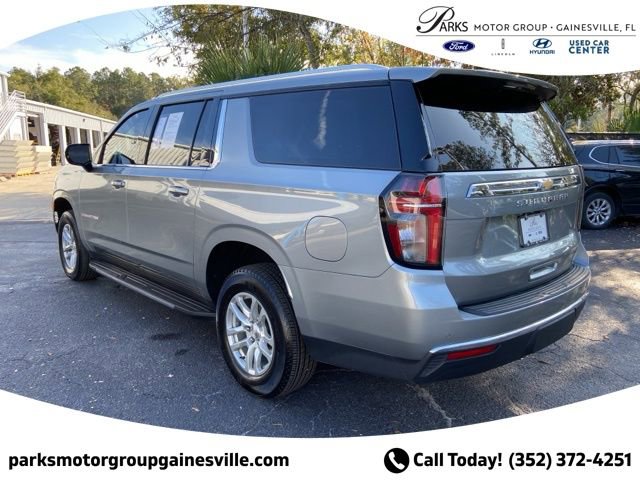 Used 2024 Chevrolet Suburban LT image 5
