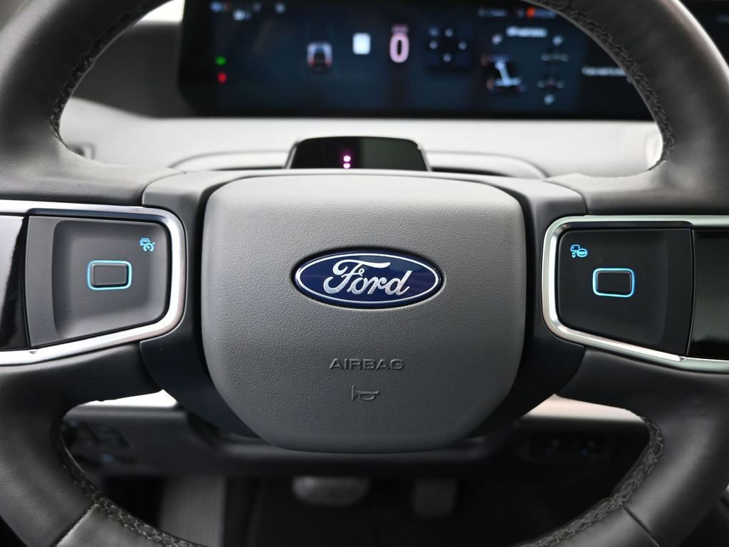 Certified 2025 Ford Expedition Active image 40