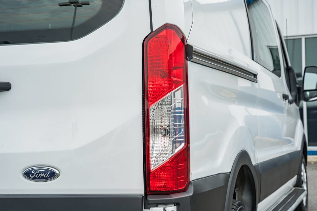 Certified 2025 Ford Transit 250 Low Roof w/ Exterior Upgrade Package RWD image 9
