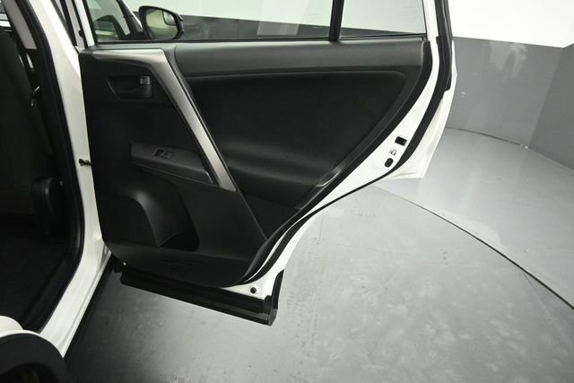 Used 2018 Toyota RAV4 LE w/ All Weather Liner Package AWD/4WD image 40