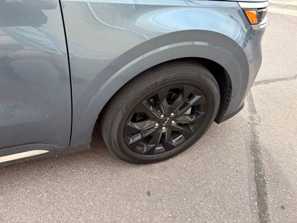 Used 2023 Kia Carnival SX Prestige image 13