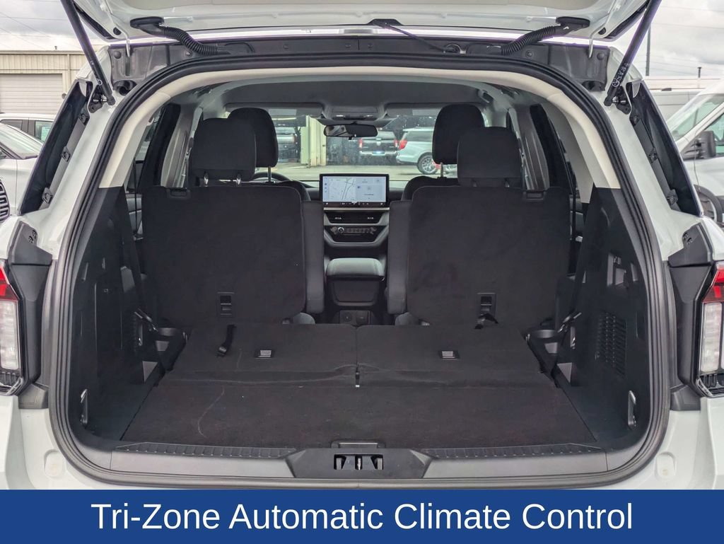 Certified 2026 Ford Explorer Active RWD image 13