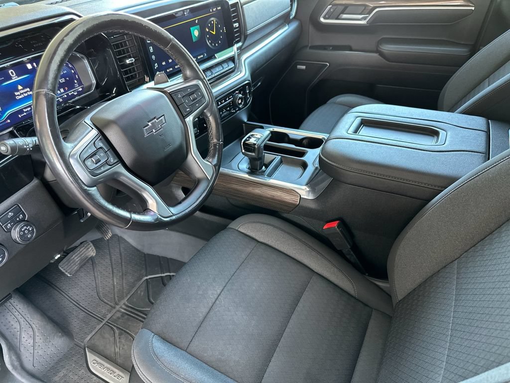 Used 2022 Chevrolet Silverado 1500 RST w/ Convenience Package II AWD/4WD image 9