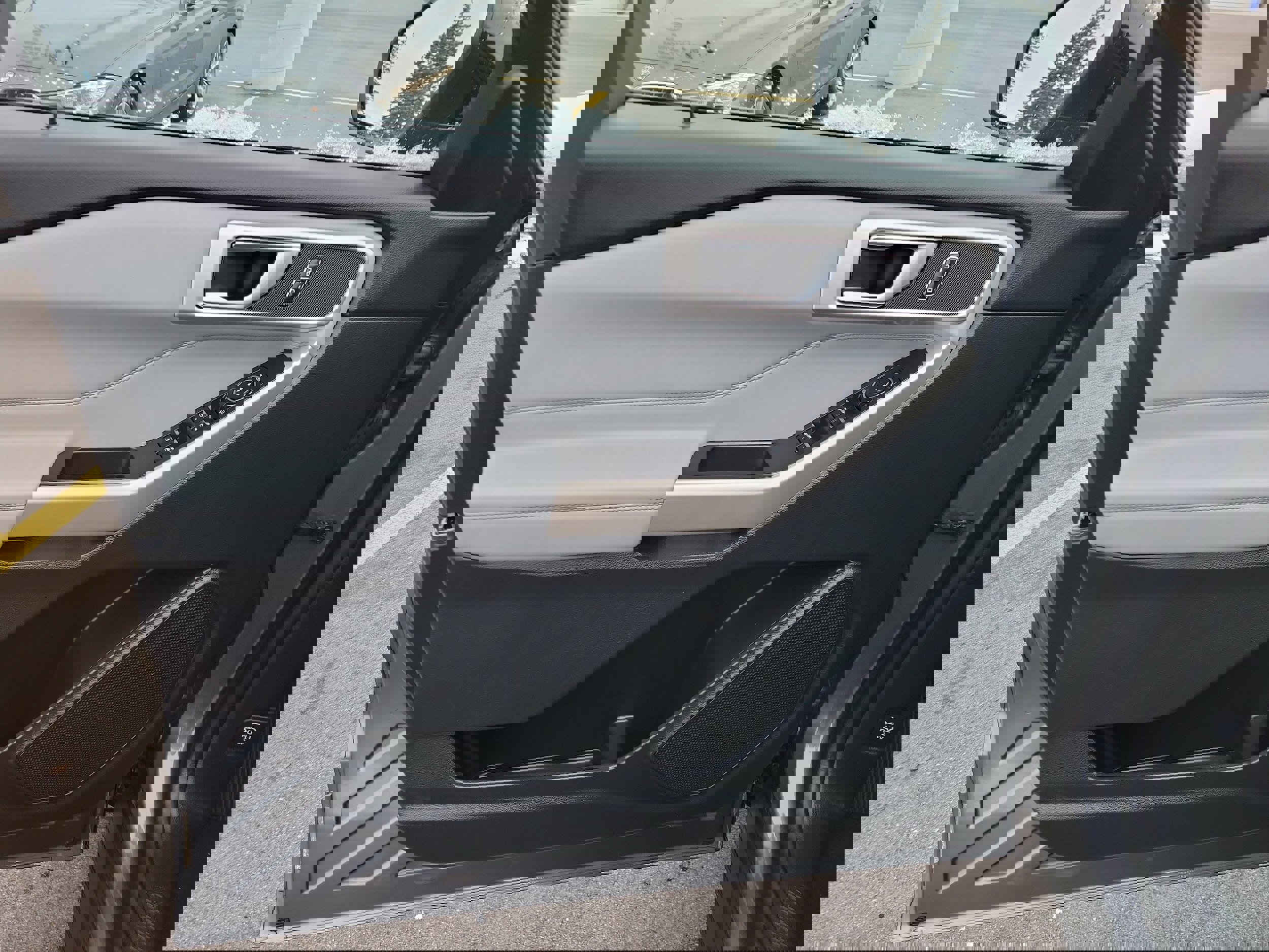 Certified 2023 Ford Explorer XLT w/ Equipment Group 202A image 17