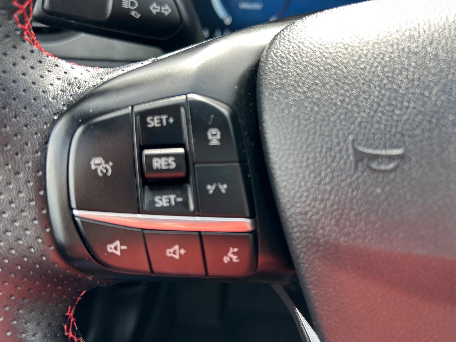 Certified 2024 Ford Escape ST-Line Select w/ Tech Pack #2 image 26