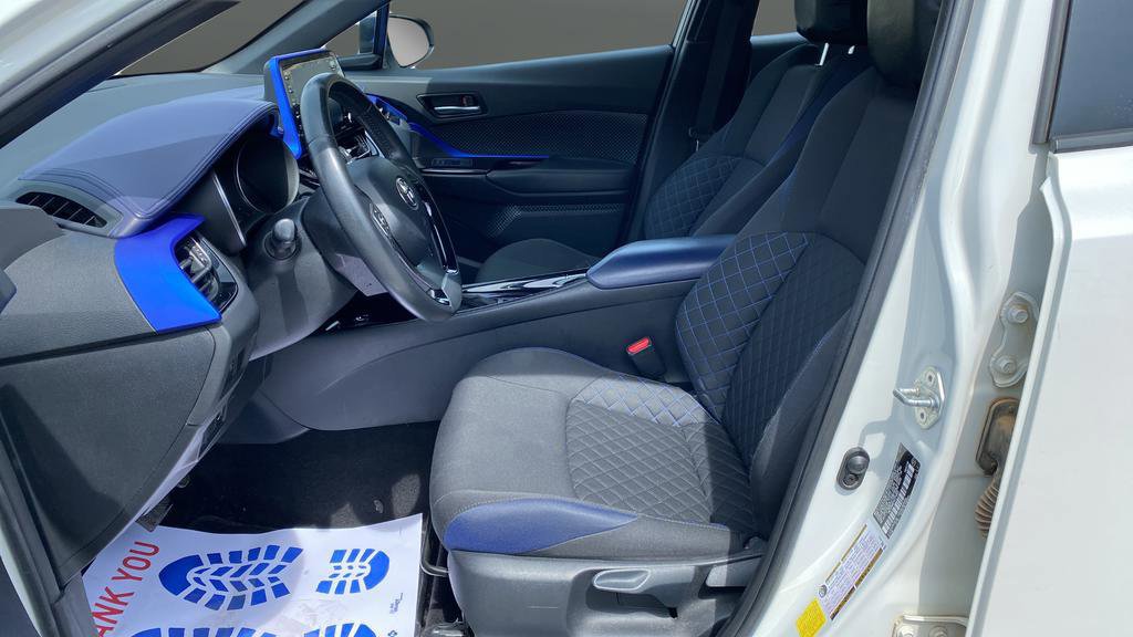 Used 2020 Toyota C-HR XLE FWD image 9