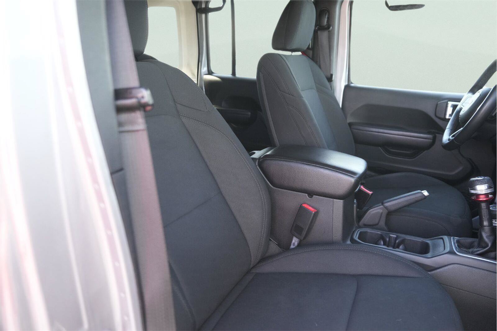 Used 2018 Jeep Wrangler Unlimited Sport S AWD/4WD image 19