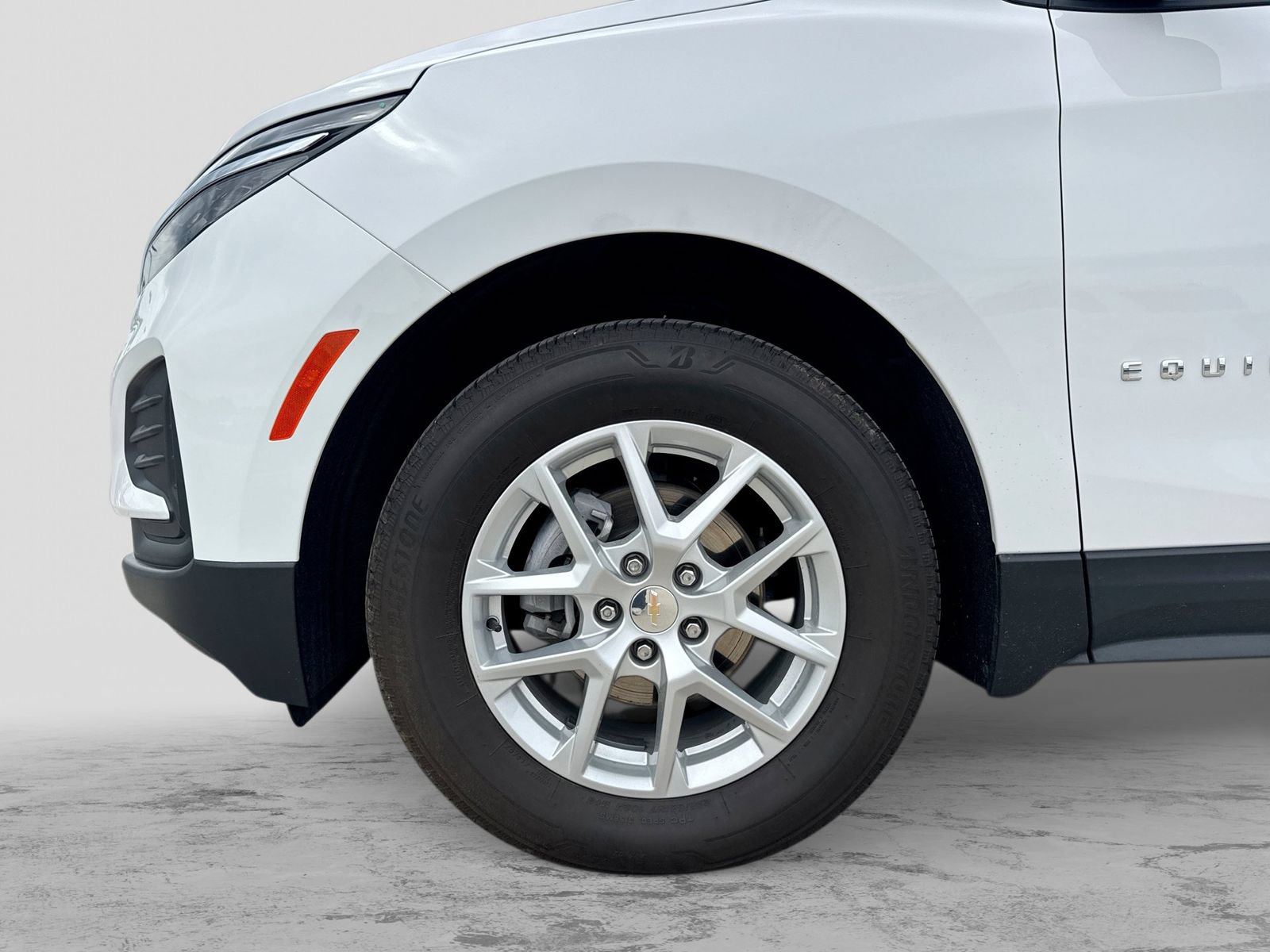 Used 2023 Chevrolet Equinox LS w/ LPO, Floor Liner Package AWD/4WD image 18