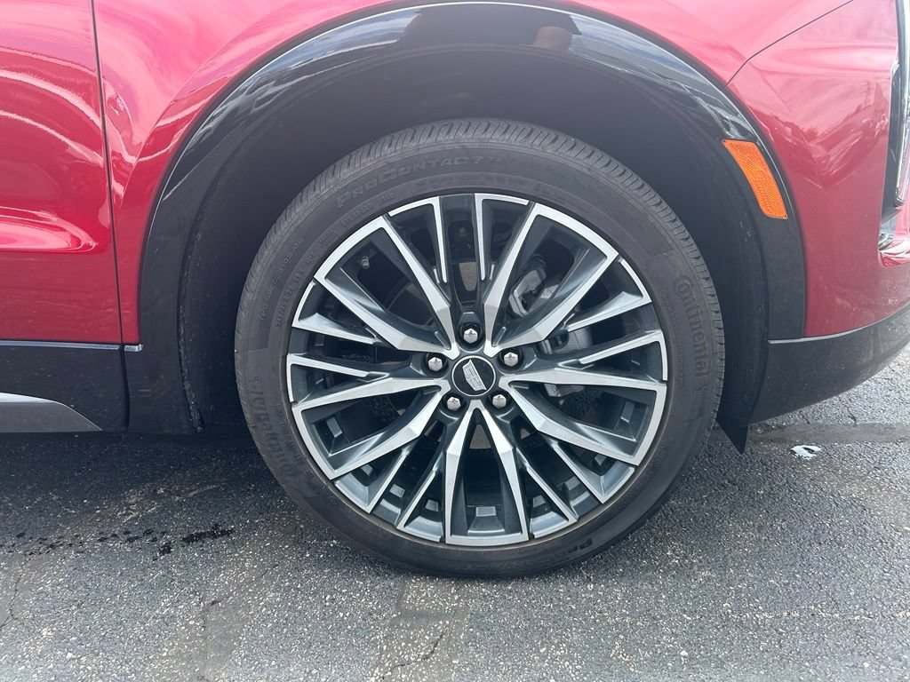 Used 2025 Cadillac XT4 Sport AWD/4WD image 11