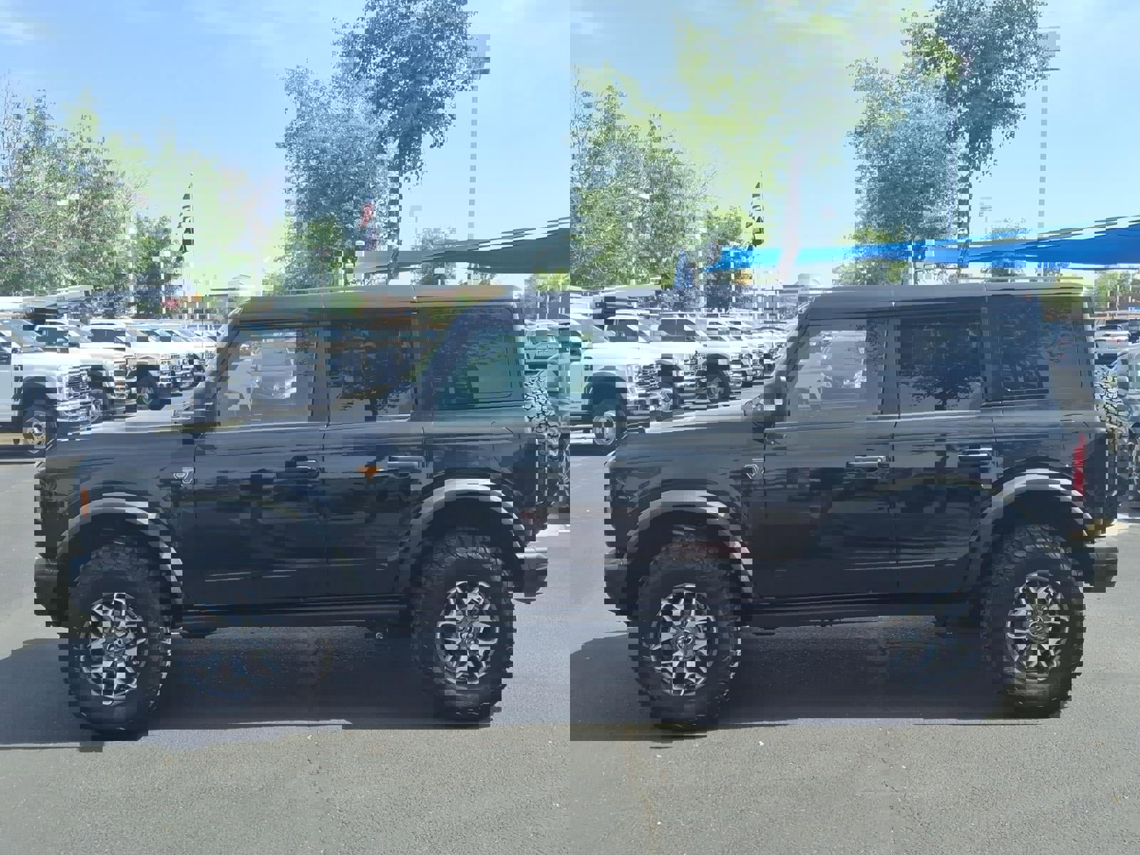 Certified 2025 Ford Bronco Badlands image 2