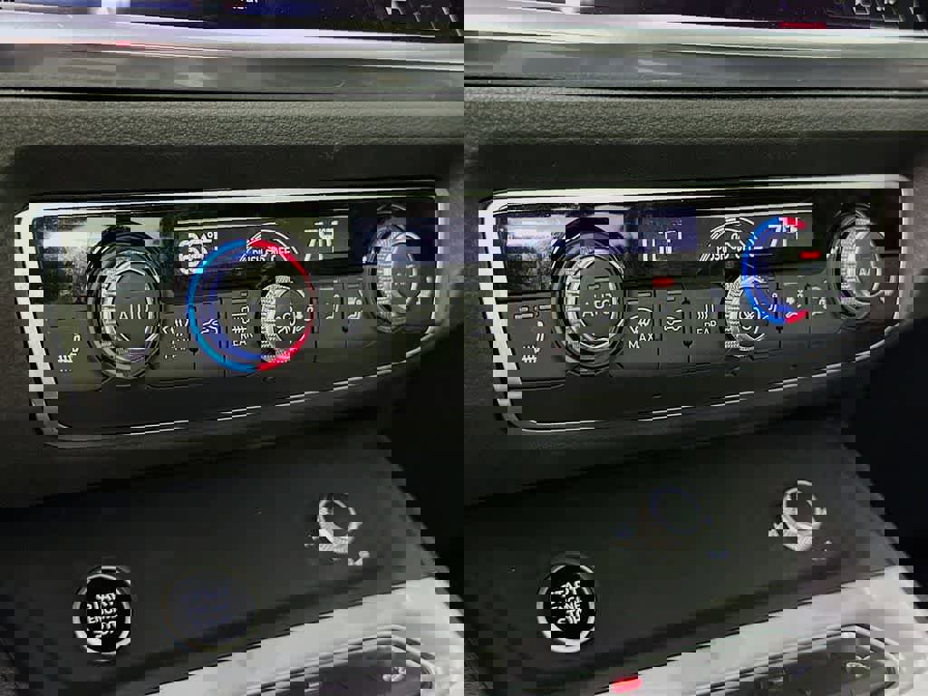 Used 2024 Audi Q3 2.0T Premium image 21