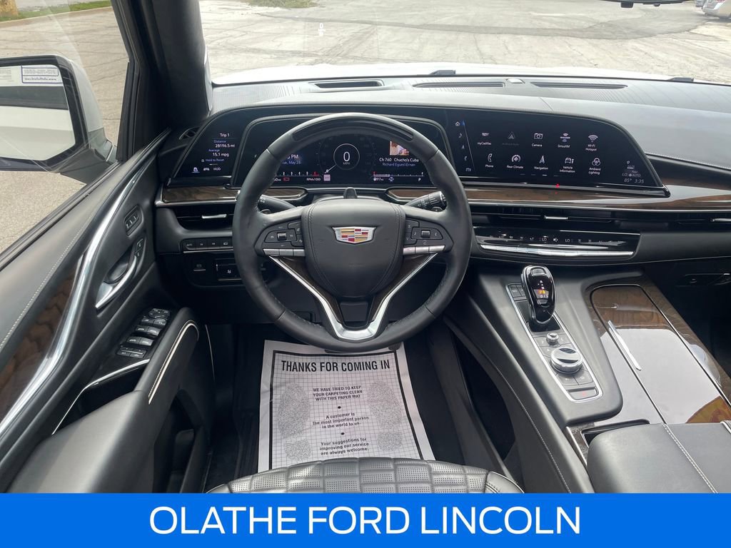 Used 2024 Cadillac Escalade Sport Platinum w/ LPO, ONYX Package AWD/4WD image 16