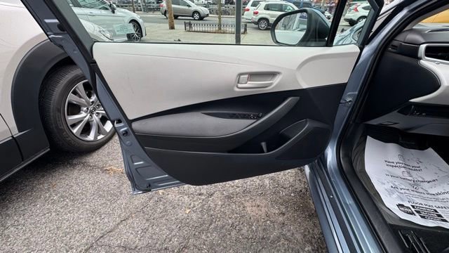 Used 2022 Toyota Corolla LE image 14