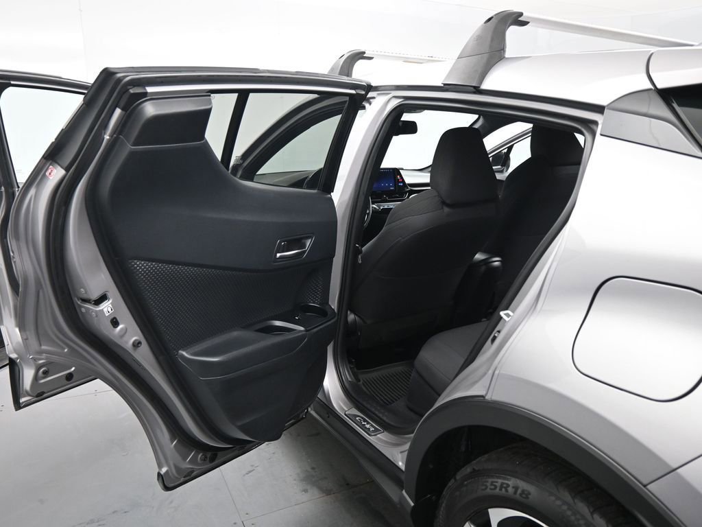 Used 2018 Toyota C-HR XLE FWD image 44