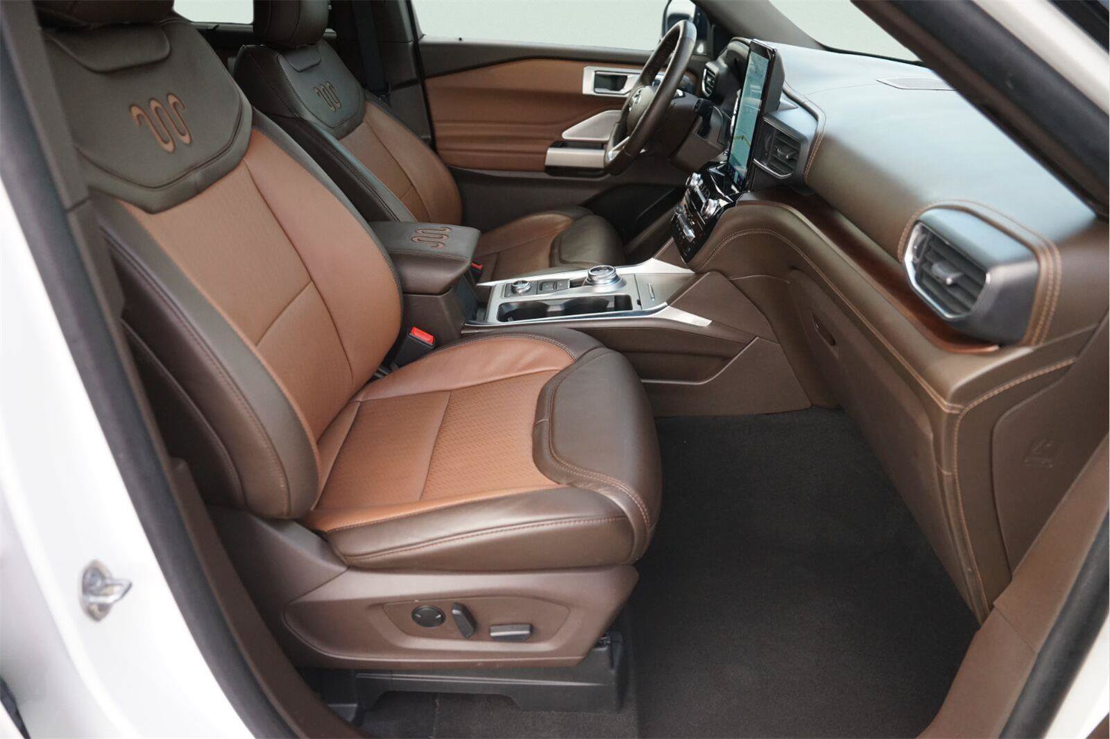 Certified 2023 Ford Explorer King Ranch w/ Technology Package AWD/4WD image 21