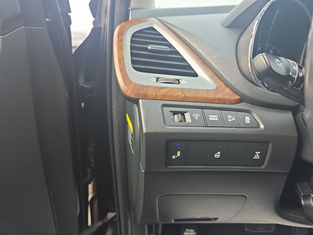 Used 2018 Hyundai Santa Fe Sport image 22