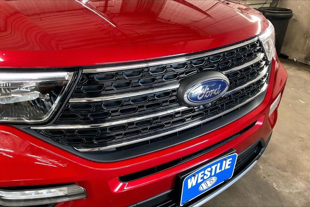 Certified 2023 Ford Explorer XLT w/ Equipment Group 202A AWD/4WD image 24