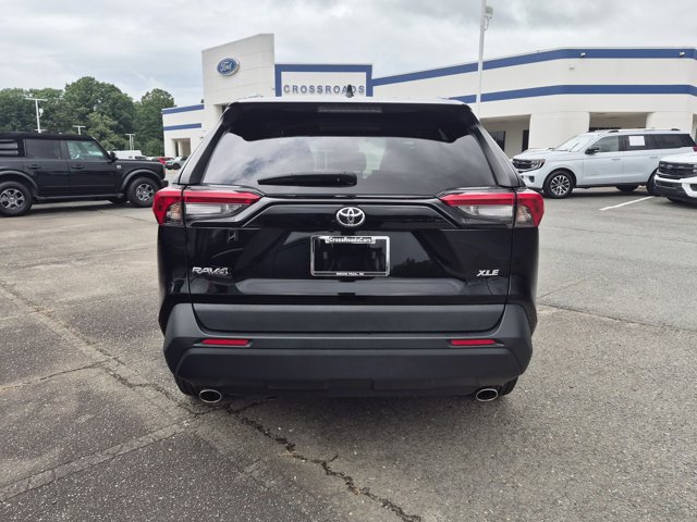 Used 2023 Toyota RAV4 XLE FWD image 5