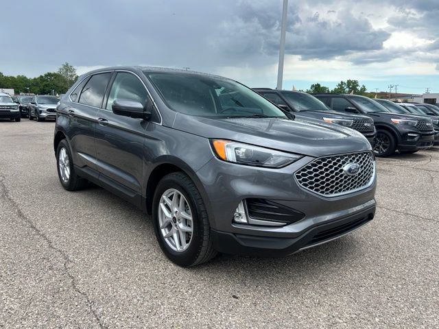 Certified 2023 Ford Edge SEL w/ Convenience Package AWD/4WD image 3