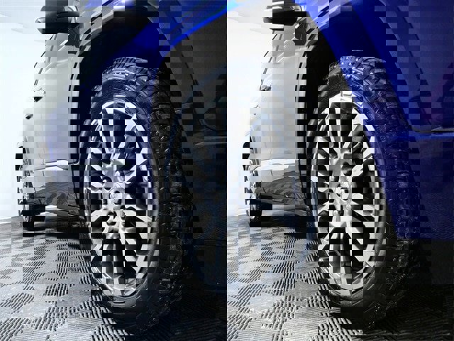 Used 2023 GMC Acadia Denali w/ Denali Ultimate Package image 7