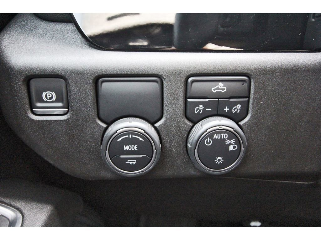 Used 2023 Chevrolet Silverado 1500 LT image 19