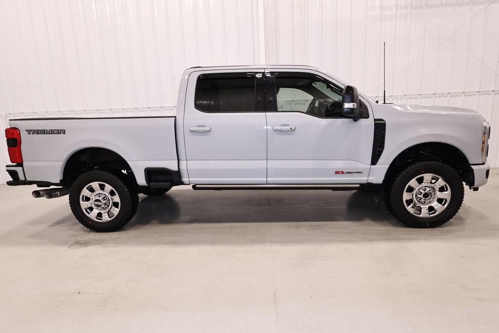Certified 2025 Ford F250 Platinum w/ Tremor Off-Road Package AWD/4WD image 2