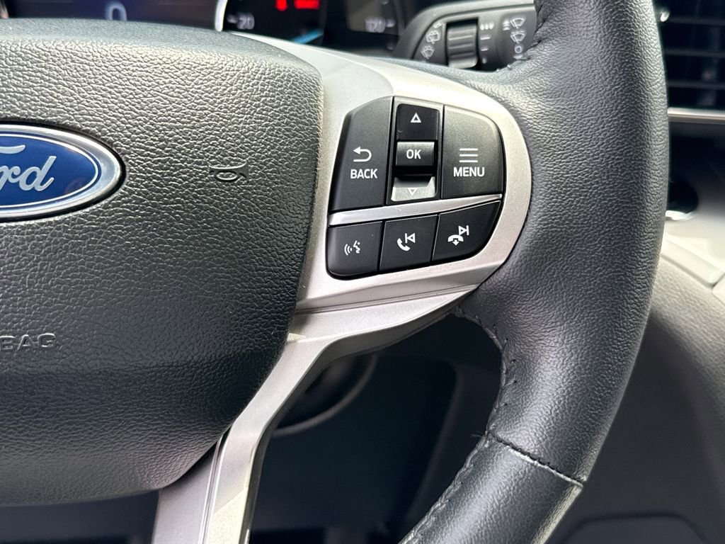 Certified 2024 Ford Explorer XLT w/ Equipment Group 202A RWD image 16