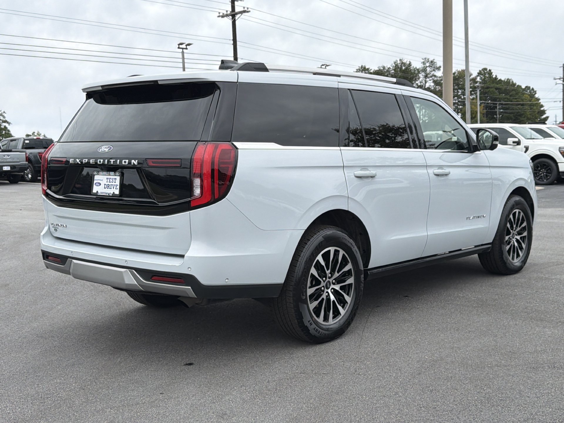 Certified 2025 Ford Expedition Platinum AWD/4WD image 35