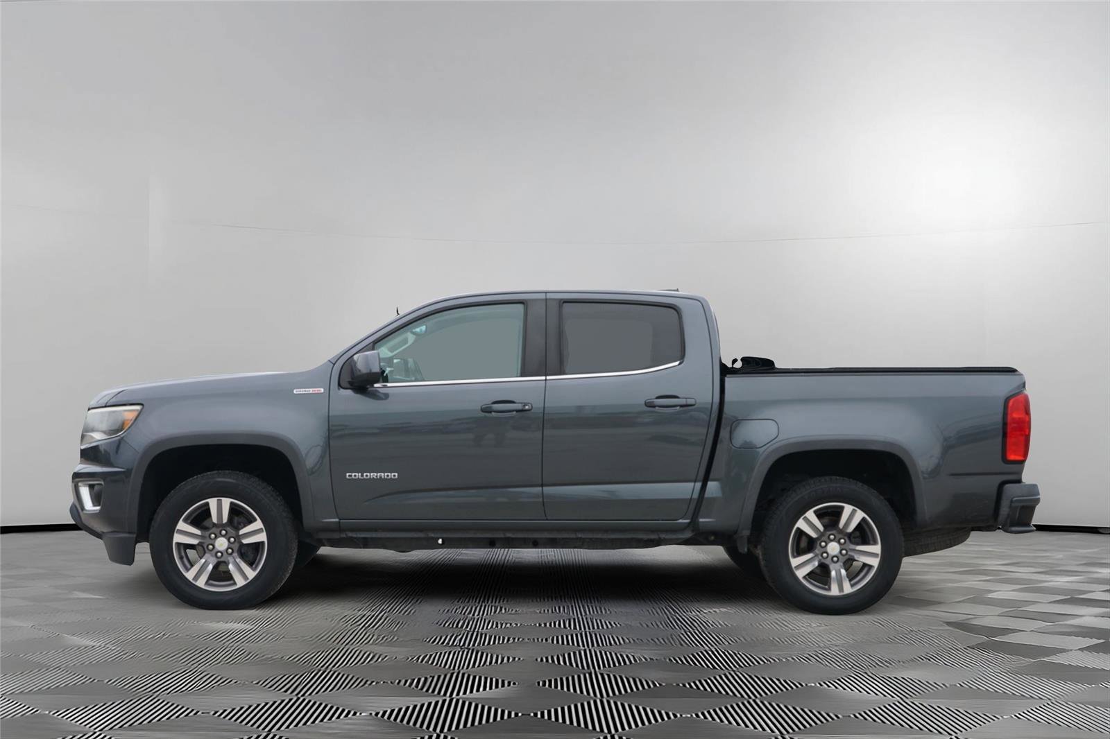Used 2017 Chevrolet Colorado LT w/ LT Convenience Package RWD image 7