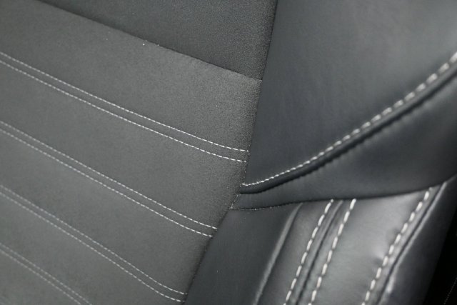 Used 2025 Mitsubishi Outlander SE FWD image 13