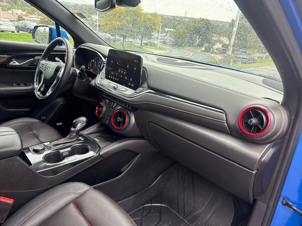 Used 2025 Chevrolet Blazer RS FWD image 32