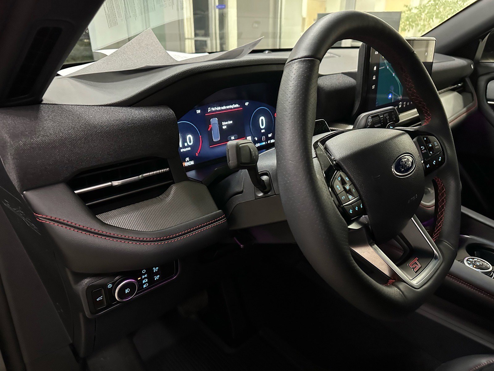 Certified 2025 Ford Explorer ST image 18