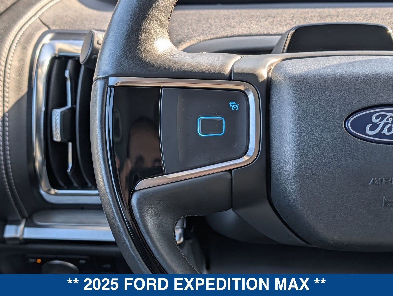 Certified 2025 Ford Expedition Max Platinum image 19